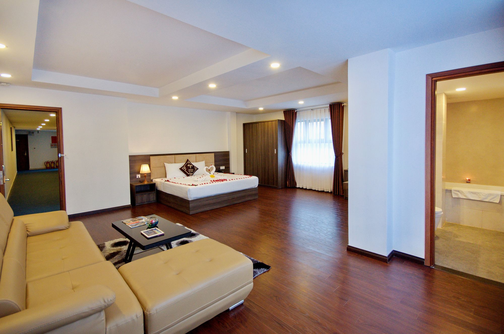 Aries Hotel Nha Trang Eksteriør billede